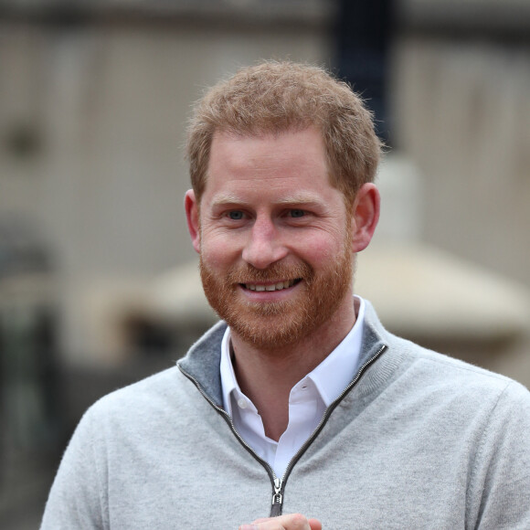 Le prince Harry, duc de Sussex, annonce à la presse la naissance de son fils à 5h26 ce lundi 6 mai 2019 