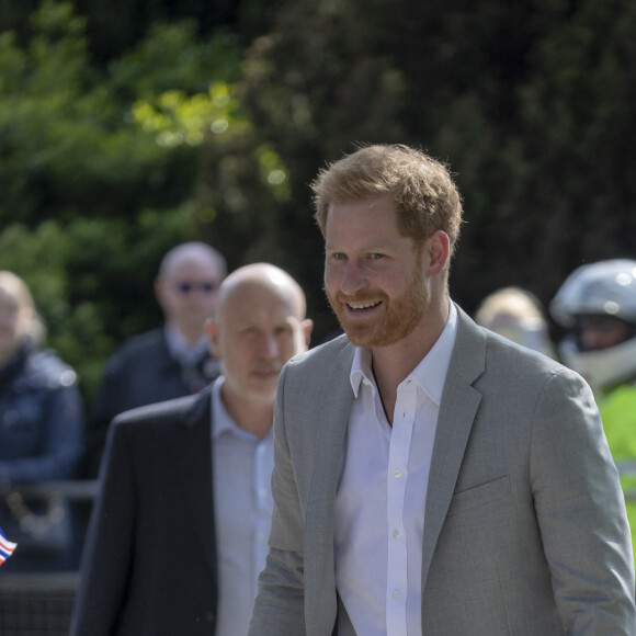 Le prince Harry à son arrivée à l'ouverture officielle de "Future", une nouvelle zone pour les jeune à Barking and Dagenham. Le 11 avril 2019 