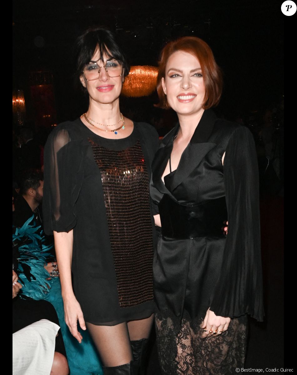 Helena Noguerra et Elodie Fregé - People au défilé de mode Haute-Couture "On Aura Tout Vu" lors de la Fashion Week Printemps-été 202 au Paradis Latin à Paris le 24 janvier 2023. © Coadic Guirec/Bestimage