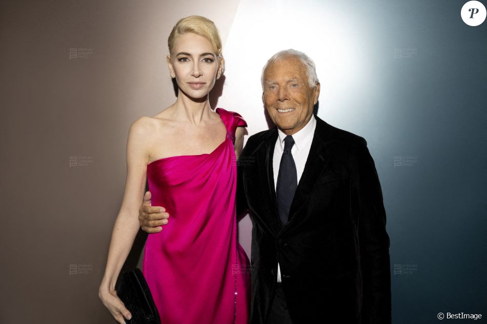 Sabine Getty, Giorgio Armani - Personnalités dans les backstage du défilé  de mode Haute-Couture Giorgio Armani Privé lors de la fashion week de  Paris. Le 24 jan - Purepeople