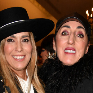 Juana Martin, Rossy de Palma au backstage du défilé de mode Haute-Couture Juana Martin à la cathédrale américaine lors de la Fashion Week Printemps-été 2023 de Paris. Le 26 janvier 2023. © Veeren / Clovis / Bestimage 