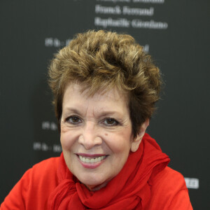 Catherine Laborde - Salon du Livre à la Porte de Versailles à Paris. © Jean-Claude Woestelandt / Bestimage