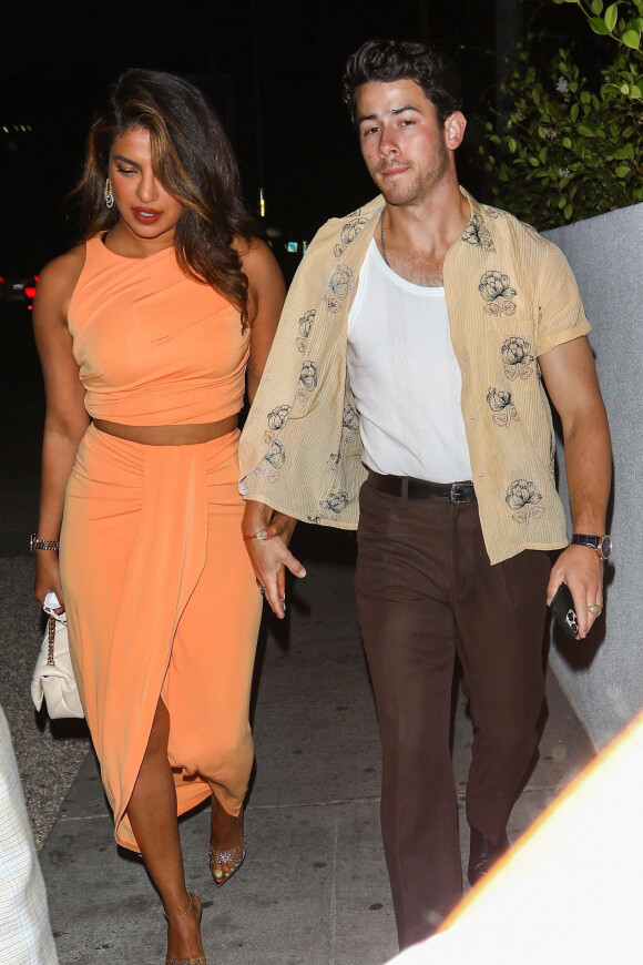Exclusif - Nick Jonas et sa femme Priyanka Chopra à leur arrivée au restaurant Catch Steak à West Hollywood. Le 17 août 2022 