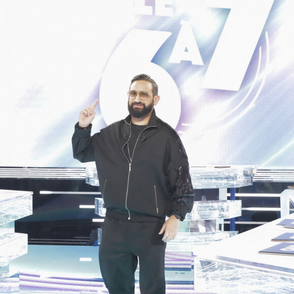 Exclusif - Cyril Hanouna sur le plateau de l'émission TPMP (Touche Pas à Mon Poste) présentée en direct par C.Hanouna et diffusée sur C8 - Paris le 9 janvier 2023 - © Jack Tribeca / Bestimage