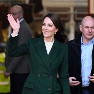 Catherine (Kate) Middleton, princesse de Galles, arrive au complexe de marché Kirkgate sur Vicar Lane à Leeds, West Yorkshire, Royaume Uni, le 31 janvier 2023, où elle rencontre des vendeurs et des membres du public pour le lancement de la campagne Shaping Us qui sensibilise à l'importance unique de la petite enfance. 