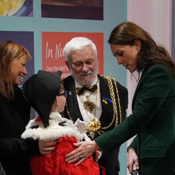 Catherine (Kate) Middleton, princesse de Galles, au complexe de marché Kirkgate sur Vicar Lane à Leeds, West Yorkshire, Royaume Uni, le 31 janvier 2023, où elle rencontre des vendeurs et des membres du public pour le lancement de la campagne Shaping Us qui sensibilise à l'importance unique de la petite enfance. 