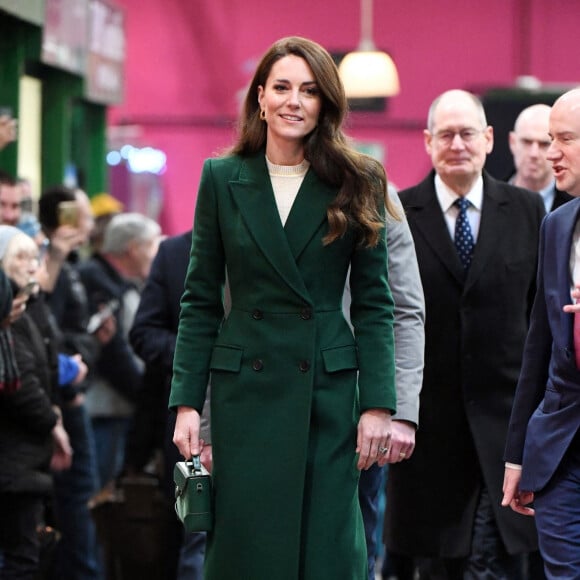 Catherine (Kate) Middleton, princesse de Galles, arrive au complexe de marché Kirkgate sur Vicar Lane à Leeds, West Yorkshire, Royaume Uni, le 31 janvier 2023, où elle rencontre des vendeurs et des membres du public pour le lancement de la campagne Shaping Us qui sensibilise à l'importance unique de la petite enfance. 