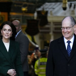 Catherine (Kate) Middleton, princesse de Galles, arrive au complexe de marché Kirkgate sur Vicar Lane à Leeds, West Yorkshire, Royaume Uni, le 31 janvier 2023, où elle rencontre des vendeurs et des membres du public pour le lancement de la campagne Shaping Us qui sensibilise à l'importance unique de la petite enfance. 