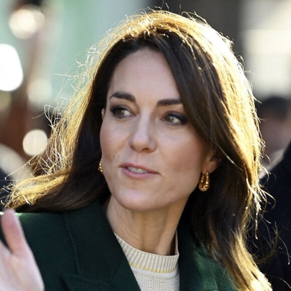 Catherine (Kate) Middleton, princesse de Galles, arrive au complexe de marché Kirkgate sur Vicar Lane à Leeds, West Yorkshire, Royaume Uni, le 31 janvier 2023, où elle rencontre des vendeurs et des membres du public pour le lancement de la campagne Shaping Us qui sensibilise à l'importance unique de la petite enfance. 