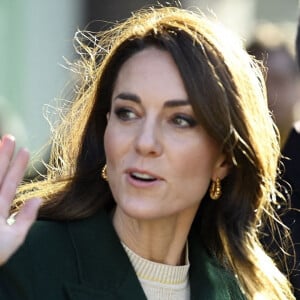 Catherine (Kate) Middleton, princesse de Galles, arrive au complexe de marché Kirkgate sur Vicar Lane à Leeds, West Yorkshire, Royaume Uni, le 31 janvier 2023, où elle rencontre des vendeurs et des membres du public pour le lancement de la campagne Shaping Us qui sensibilise à l'importance unique de la petite enfance. 