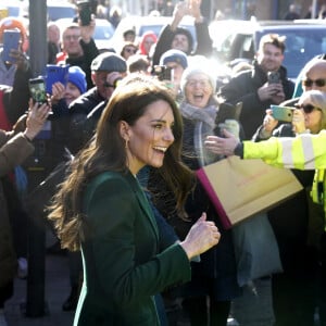 Catherine (Kate) Middleton, princesse de Galles, au complexe de marché Kirkgate sur Vicar Lane à Leeds, West Yorkshire, Royaume Uni, le 31 janvier 2023, où elle rencontre des vendeurs et des membres du public pour le lancement de la campagne Shaping Us qui sensibilise à l'importance unique de la petite enfance. 