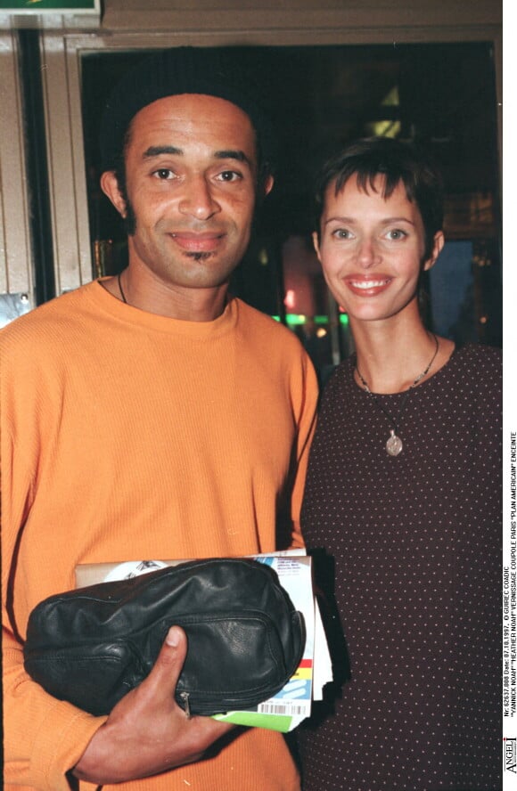 Yannick Noah et Heather Stewart Whyte au vernissage de la Coupole à Paris le 7 octobre 1997