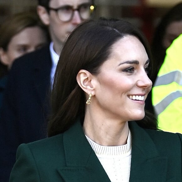 Catherine (Kate) Middleton, princesse de Galles, arrive au complexe de marché Kirkgate sur Vicar Lane à Leeds, West Yorkshire, Royaume Uni, le 31 janvier 2023, où elle rencontre des vendeurs et des membres du public pour le lancement de la campagne Shaping Us qui sensibilise à l'importance unique de la petite enfance. 