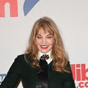 Arielle Dombasle - Première du film "Alibi.com 2" au cinéma Le Grand Rex à Paris le 6 février 2023. © Coadic Guirec/Bestimage