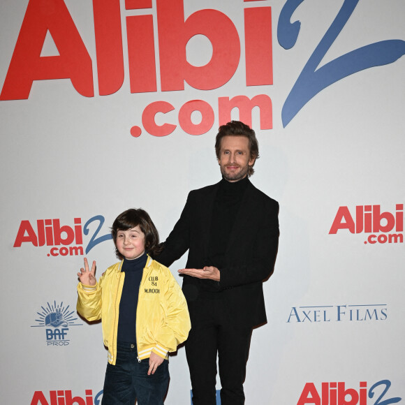 Philippe Lacheau et Théodore Le Blanc - Première du film "Alibi.com 2" au cinéma Le Grand Rex à Paris le 6 février 2023. © Coadic Guirec/Bestimage