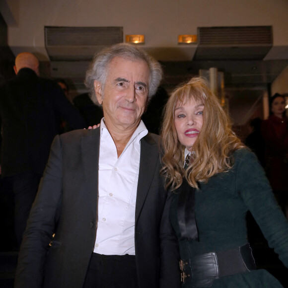 Bernard-Henri Lévy et sa femme Arielle Dombasle - Projection du documentaire "Slava Ukraini" (Gloire à l'Ukraine) de Bernard-Henri Lévy au Cinéma Balzac à Paris, le 6 février 2023. © Bertrand Rindoff / Bestimage