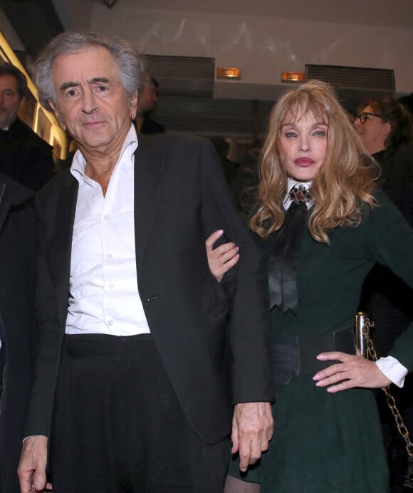 Bernard-Henri Lévy et sa femme Arielle Dombasle - Projection du documentaire "Slava Ukraini" (Gloire à l'Ukraine) de Bernard-Henri Lévy au Cinéma Balzac à Paris, le 6 février 2023. © Bertrand Rindoff / Bestimage