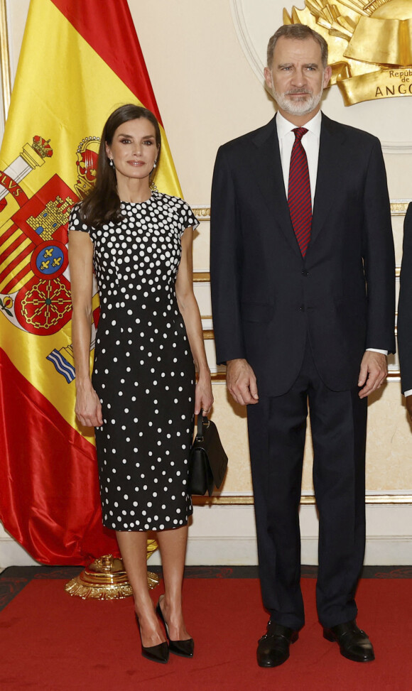 Le roi Felipe VI et la reine Letizia d'Espagne ont été reçus par le président Joao Lourenço et sa femme Ana Dias Lourenco au palais présidentiel à Luanda, à l'occasion de leur voyage officiel en Angola. 