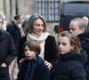 Stéphanie Tesson et famille arrivant aux obsèques de Philippe Tesson en l'église Saint-Germain des-Prés à Paris le 10 février 2023. © Christophe Clovis / Bestimage 