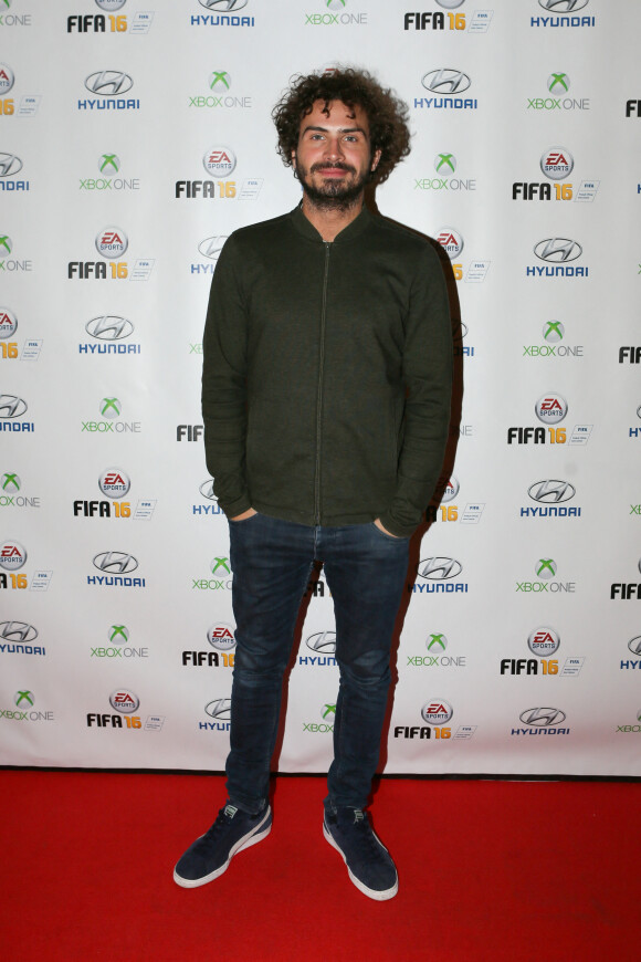 Maxime Musqua - Soirée de lancement du jeu vidéo "FIFA 2016" au Faust à Paris, le 21 septembre 2015.