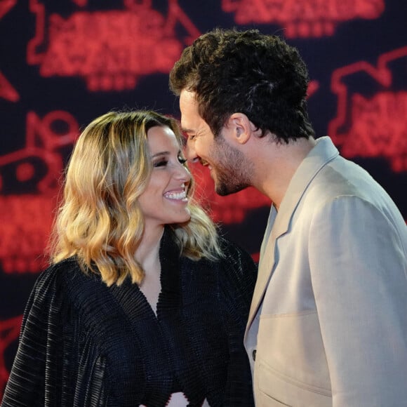 Naissance - Amir Haddad est papa pour la deuxième fois d'un petit garçon - Amir et sa femme Lital lors de la 23ème édition des NRJ Music Awards 2021 au Palais des Festivals de Cannes, le 20 novembre 2021. 