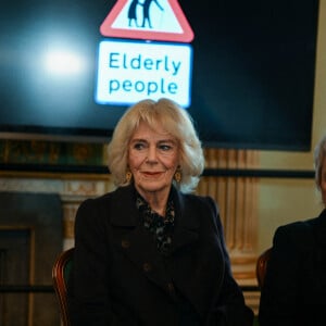 Camilla Parker Bowles, reine consort d'Angleterre, assiste à une réception pour l'inauguration de la Royal Osteoporosis Society à Bath, le 25 janvier 2023. 