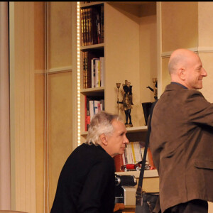 Michel Sardou, Laurent Spielvogel, Jean-Luc Moreau (Metteur en scène) - Pièce de théâtre "Secret de famille" au théâtre des variétés à Paris