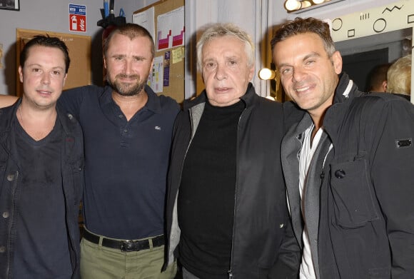 Davy Sardou, Alexandre Brasseur, Michel Sardou et Steve Suissa - Michel Sardou assiste à la représentation de son fils Davy au Théâtre Rive-Gauche dans la pièce "Georges et Georges " à Paris le 2 septembre 2014.