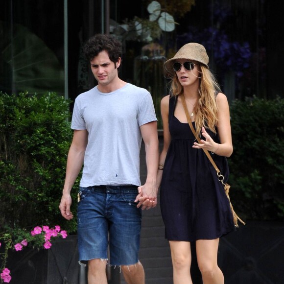 Blake Lively et Penn Badgley en amoureux à New York, le 12 juillet 2010