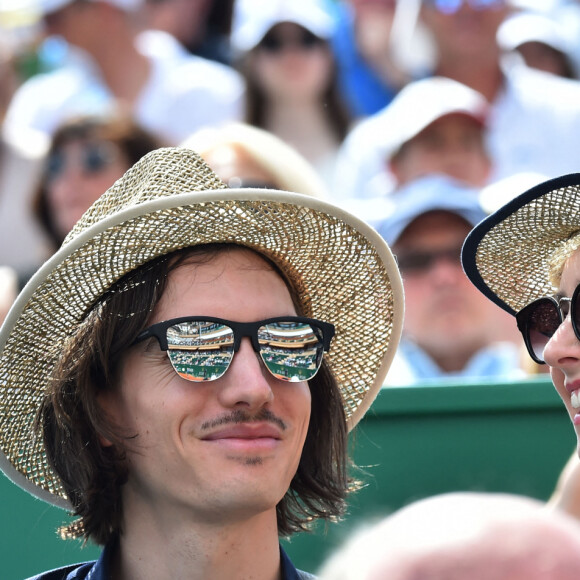 Jazmin Grace Grimaldi ( la fille du prince Albert II de Monaco) et son compagnon Ian Mellencamp assistent au Rolex Monte Carlo Masters 2018 de tennis, au Monte Carlo Country Club à Roquebrune Cap Martin le 18 avril 2018. © Bruno Bebert / Bestimage 