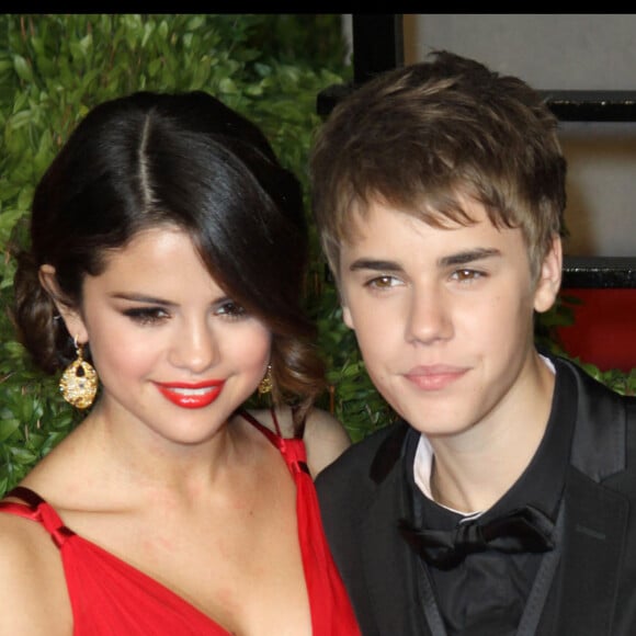 Selena Gomez et son ex petit ami, Justin Bieber lors de la 83 ème cérémonie des Oscars à Hollywood le 27 février 2011.