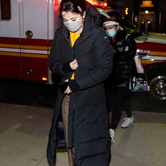 Selena Gomez lors du tournage de la série "Only Murders in the Building" à New York, le 17 janvier 2021. 