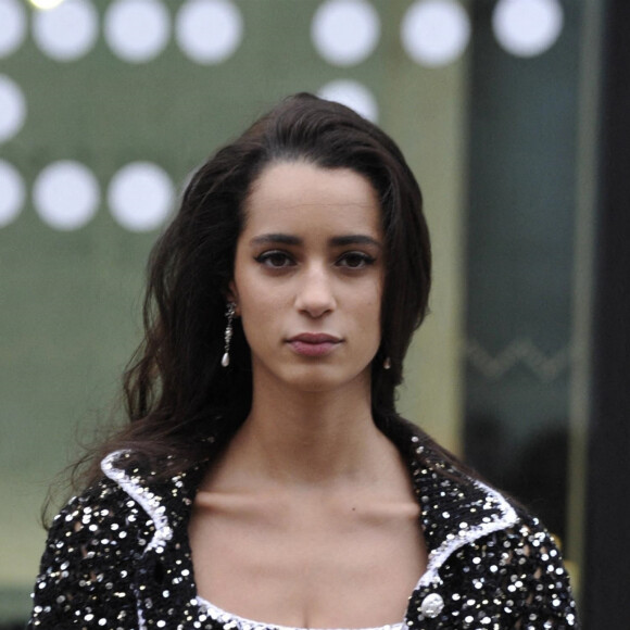 Iman Perez - Sorties du défilé de mode Haute-Couture "Chanel" au Grand Palais Ephémère lors de la fashion week de Paris le 24 janvier 2023.