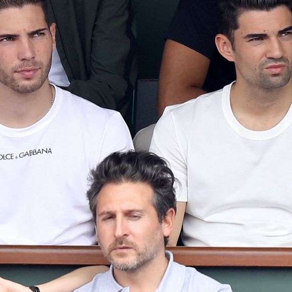 Luca et Enzo Zidane dans les tribunes des Internationaux de France de Tennis de Roland Garros à Paris, le 10 juin 2018. © Dominique Jacovides - Cyril Moreau/Bestimage
