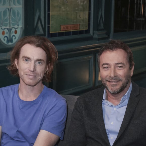 Exclusif - Ben Mazué, Bernard Montiel - Enregistrement de l'émission "Olympiascope", présentée par B.Montiel, et diffusée le 21 février sur Olympia TV, une chaîne du groupe Canal+ et en replay sur myCANAL, à Paris, France, le 5 janvier 2023. © Jack Tribeca/Bestimage 