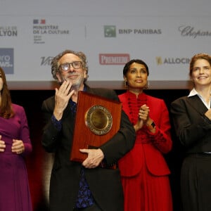 L'actrice avait remis le prix Lumière à Tim Burton et tous les deux ne se sont plus quittés. 
Irène Jacob, présidente de l'institut Lumière, Monica Bellucci, Imany et Alice Taglioni - Tim Burton a reçu le prix Lumière 2022 lors de la 14ème Edition du festival du cinéma Lumière Film Festival à Lyon. Le 21 octobre 2022 © Pascal Fayolle / Bestimage 