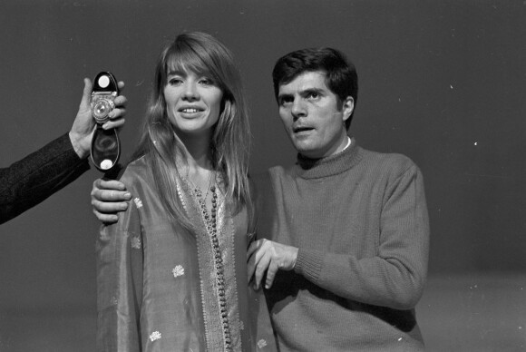Françoise Hardy, quant à elle, a vu sa carrière décoller après une audition chez Pathé-Marconi. 
En France à Paris, Jean-Christophe Averty et Françoise Hardy le 6 décembre 1967.