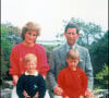 Le prince Charles, Lady Diana, le prince William et le prince Harry en Sicile en 1989.