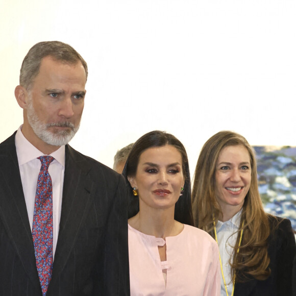 Le roi Felipe VI et la reine Letizia d'Espagne, inaugurent la 42ème Foire Internationale d'Art Contemporain-ARCO à Madrid, le 23 février 2023. 