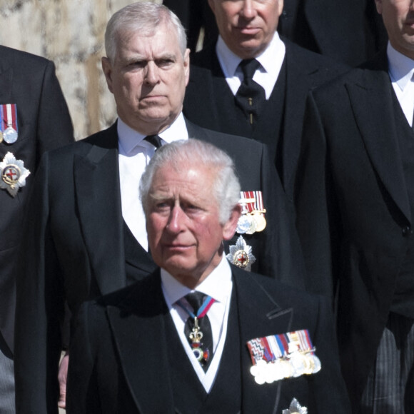 Le prince Charles, prince de Galles, le prince Andrew, duc d'York - Arrivées aux funérailles du prince Philip, duc d'Edimbourg à la chapelle Saint-Georges du château de Windsor, le 17 avril 2021. 