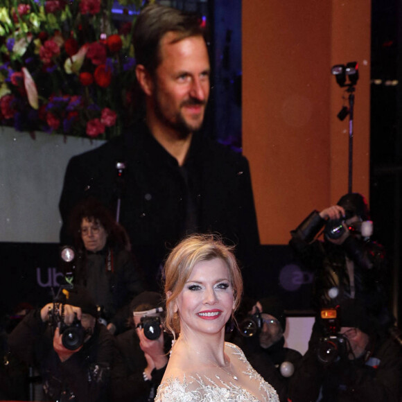 Eva Habermann - Palmarès du 73ème festival international du Film (Berlinale) à Berlin, le 25 février 2023. Parmi les personnalités primées, par le jury présidé par K.Stewart, figurent les Français, N.Philibert avec son documentaire "Sur l’Adamant" (Ours d'Or) et P.Garrel qui remporte l’Ours d’Argent du meilleur réalisateur pour "Le Grand Chariot". © Imago / Panoramic / Bestimage  