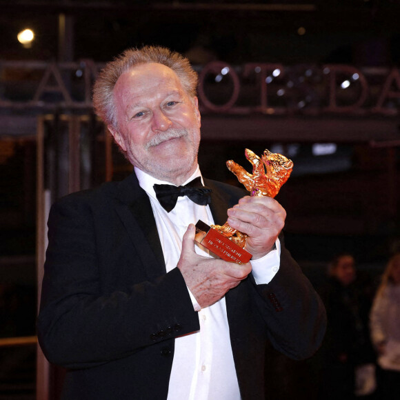 Nicolas Philibert, - Palmarès du 73ème festival international du Film (Berlinale) à Berlin, le 25 février 2023. Parmi les personnalités primées, par le jury présidé par K.Stewart, figurent les Français, N.Philibert avec son documentaire "Sur l’Adamant" (Ours d'Or) et P.Garrel qui remporte l’Ours d’Argent du meilleur réalisateur pour "Le Grand Chariot". © Imago / Panoramic / Bestimage  