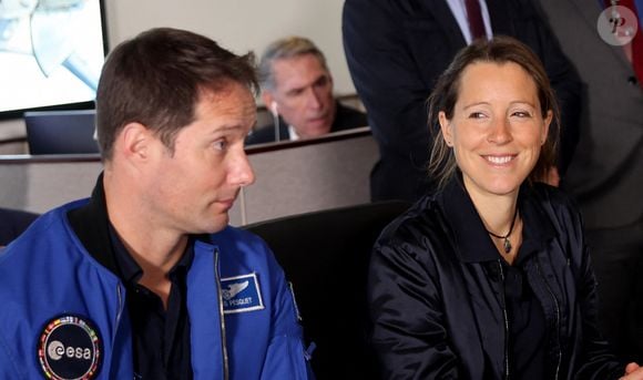 Thomas Pesquet et Sophie Adenot - Le président de la République française E.Macron participe à une réunion de travail sur la coopération spatiale au siége de la NASA à Washington, le 30 novembre 2022. © Dominique Jacovides / Bestimage  The President of the French Republic E. Macron takes part in a working meeting on space cooperation at NASA headquarters in Washington, November 30, 2022. 