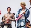 Machine Gun Kelly et Travis Barker en concert sur un rooftop à Venice Beach le 19 juin 2021. 