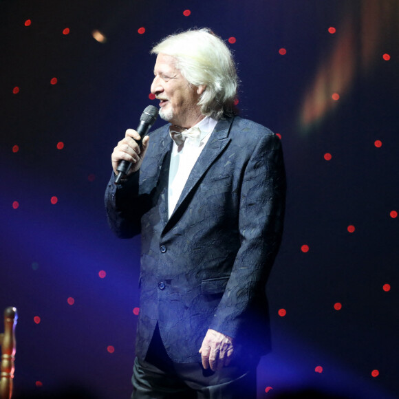 Exclusif - Patrick Sébastien - Spectacle "Le plus grand cabaret du monde" présenté par Patrick Sébastien au Dôme de Paris le 5 novembre 2021. © Bahi/Bestimage 