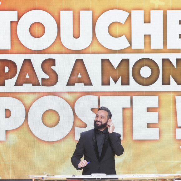 Il s'agira d'un "prime-time" intitulé "C'est génial, c'est que de l'amour" et qui sera diffusé sur "C8".
Exclusif - Cyril Hanouna - Sur le plateau de l'émission TPMP (Touche Pas à Mon Poste) présentée en direct par C.Hanouna et diffusée sur C8 - Paris le 02/01/2023 - © Jack Tribeca / Bestimage 