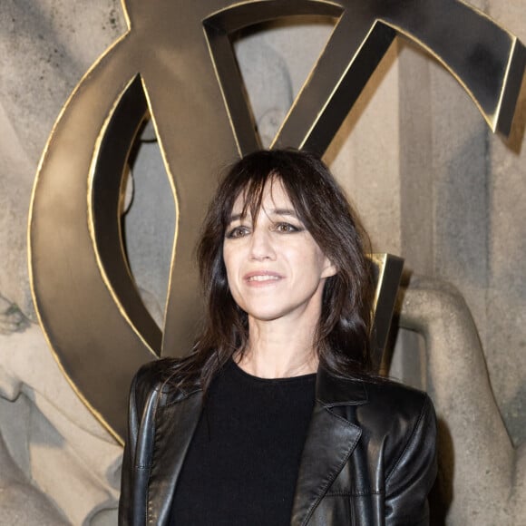 Charlotte Gainsbourg - Photocall du défilé de mode prêt-à-porter automne-hiver 2023/2024 "Saint Laurent" lors de la Fashion Week de Paris. Le 28 février 2023 © Olivier Borde / Bestimage 