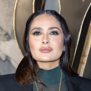 Salma Hayek - Photocall du défilé de mode prêt-à-porter automne-hiver 2023/2024 "Saint Laurent" lors de la Fashion Week de Paris. Le 28 février 2023 © Olivier Borde / Bestimage 