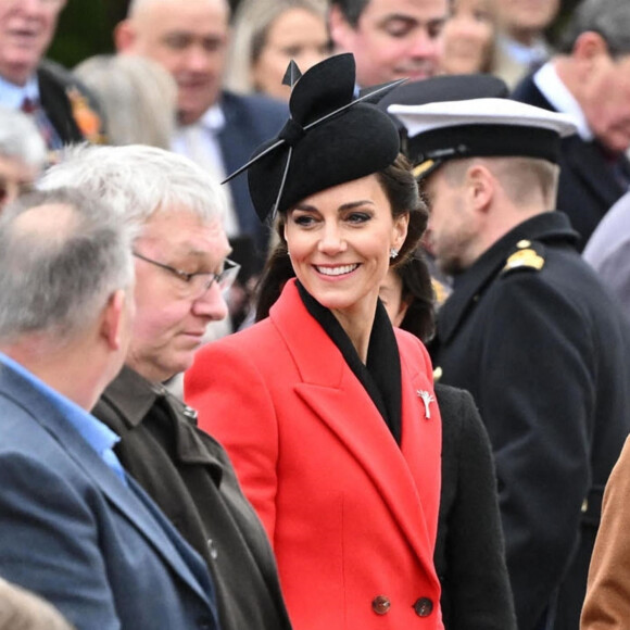 Kate Catherine Middleton, princesse de Galles, en visite au "1st Battalion Welsh Guards at Combermere Barracks "à Windsor, à l'occasion de la Saint-David. Le 1er mars 2023  BGUK_2581716 - Windsor, UNITED KINGDOM - The Prince and Princess of Wales - Prince William and Catherine - Kate Middleton visit the Welsh Guards at the Combermere Barracks, Windsor, UK. The Royal Highnesses visit the 1st Battalion Welsh Guards to attend the St David’s Day Parade. This will be the first time The Prince has visited the Welsh Guards since becoming Colonel of the Regiment. Pictured: Catherine - Kate Middleton - Princess of Wales 