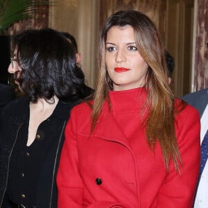 D'après les dernières informations de "Paris Matc"h, dans son dernier numéro paru dans les kiosques ce jeudi, Marlène Schiappa ne serait plus un coeur à prendre.
Rima Abdul-Malak, Marlène Schiappa - Remise du prix Ilan Halimi à l'Hôtel de Bourvallais à Paris, en présence d'E.Dupond-Moretti, ministre de la Justice. © Jonathan Rebboah / Bestimage